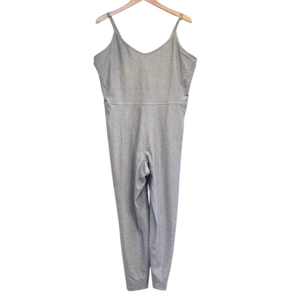 Old Navy NEW Onesie Convertible Adjustable Straps Light Grey Shelf Bra XXL